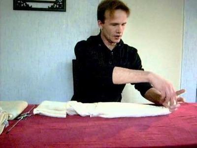 How to fold a towel animal - Schoonmaaktips.info - Handdoeken vouwen Zwaan part.1