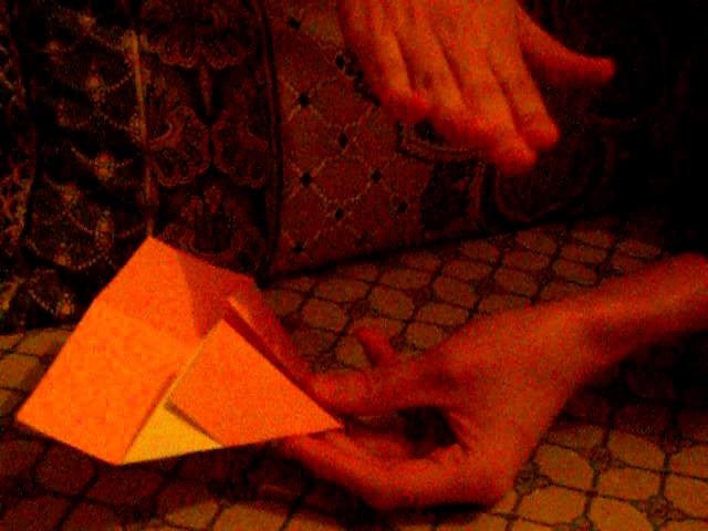 Origami-hart als boekenlegger