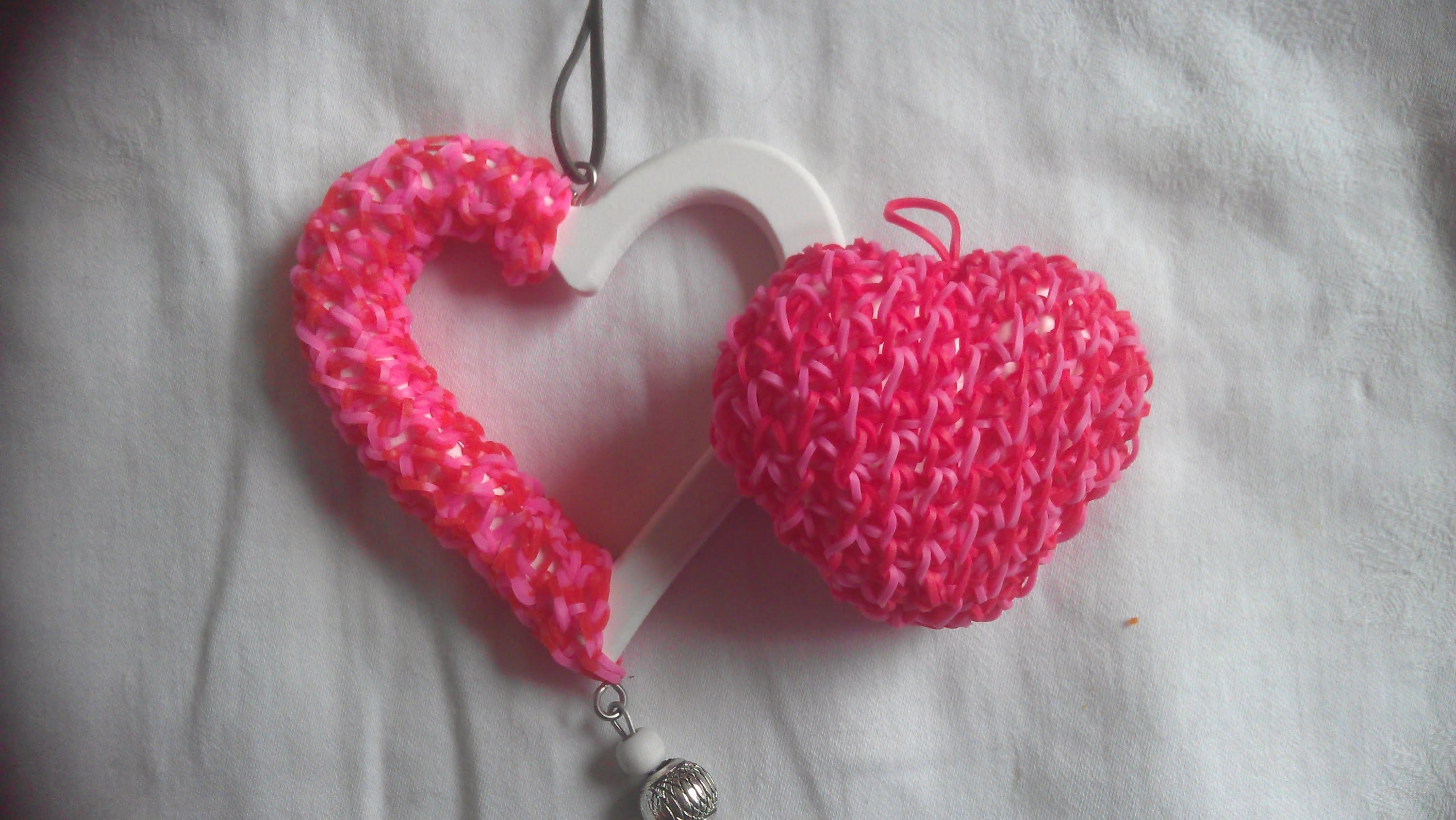 Rainbow loom Nederlands: Valentijnsdag, loom hart met piepschuim hartje. styropor (original design)