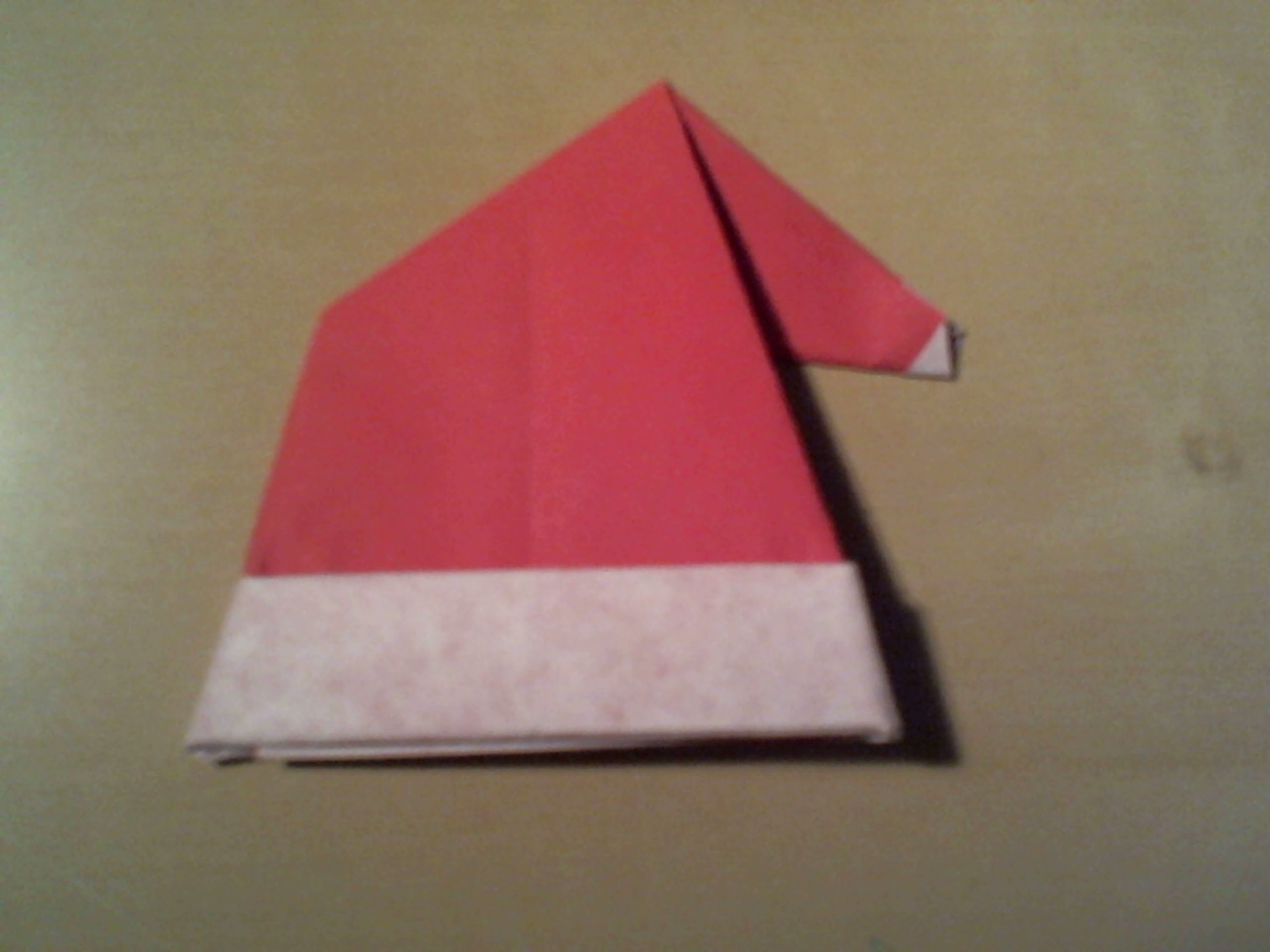 Chirstmas Decorations (part 3): Origami Christmas Hat. Origami Kerstmuts