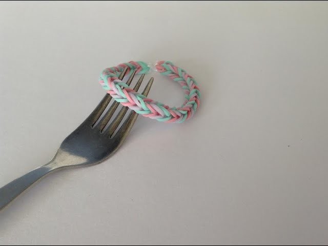 Rainbow loom Nederlands, Visgraat armband, op een vork