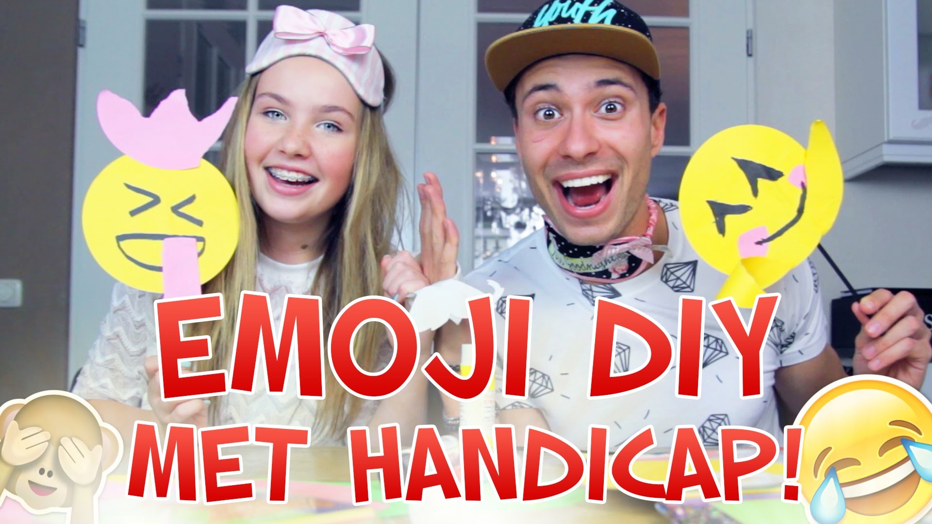 EMOJI DIY MET HANDICAP! | #Furtjuh & BeautyNezz