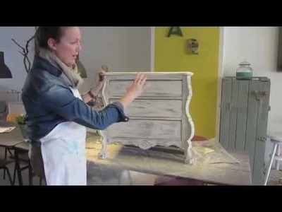 Annie Sloan Chalkpaint™ | Twee kleuren krijtverf doorschuren | Distressen (NL)