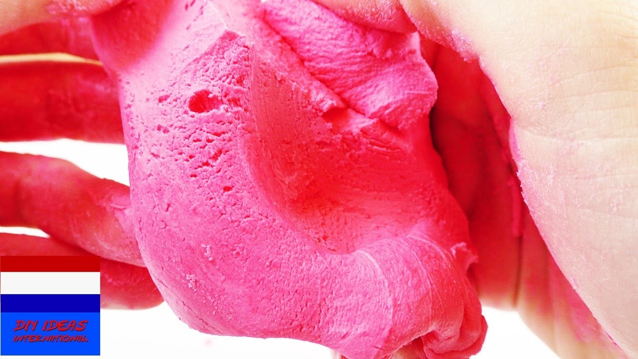 Roze kneedzeep zelf maken | DIY zeep om mee te spelen in bad | met kokosolie