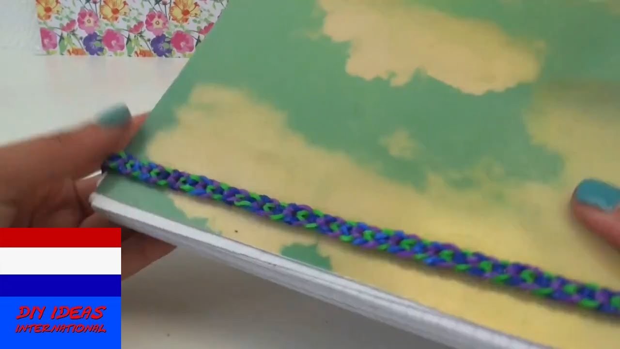 DIY sluiting maken voor een schrift met loombandjes | regenboogkleuren