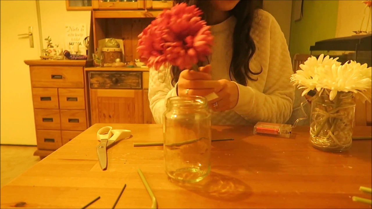 DIY RECYCLEN : JAR LIGHTS WITH FLOWERS