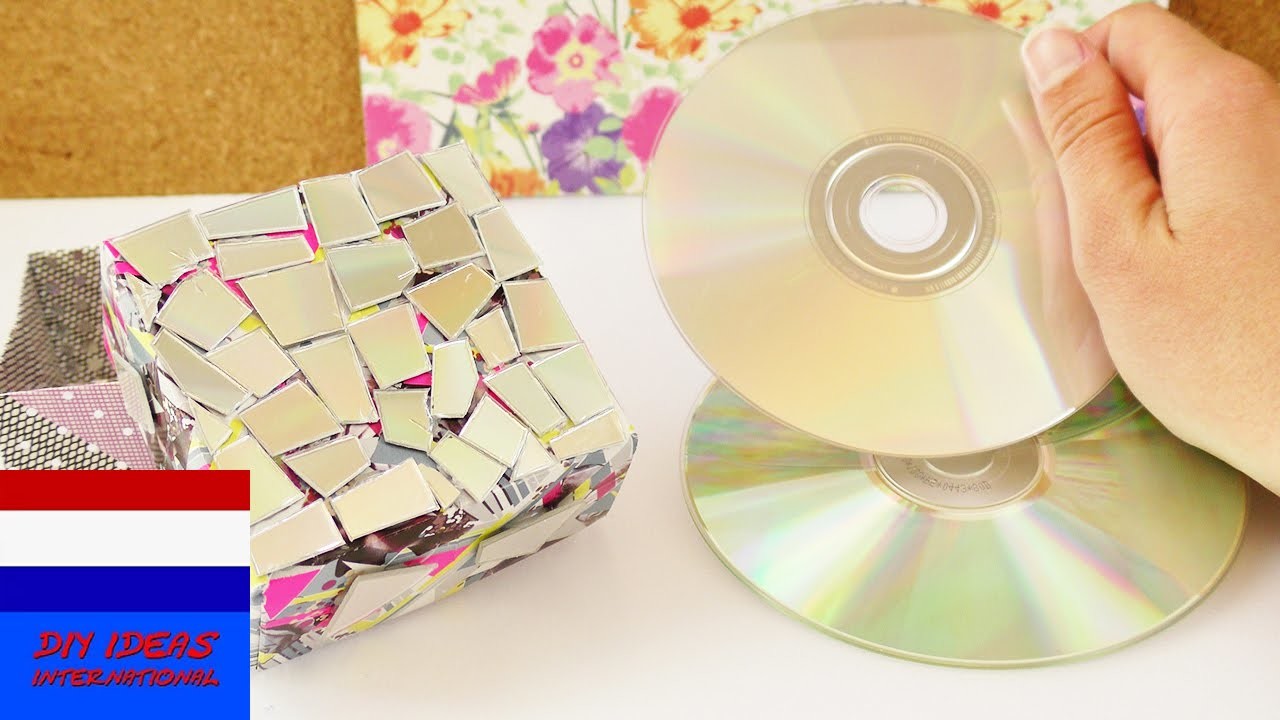 Klein doosje met stukken CD beplakken | cool opbergdoosje of leuke cadeauverpakking | origami-idee