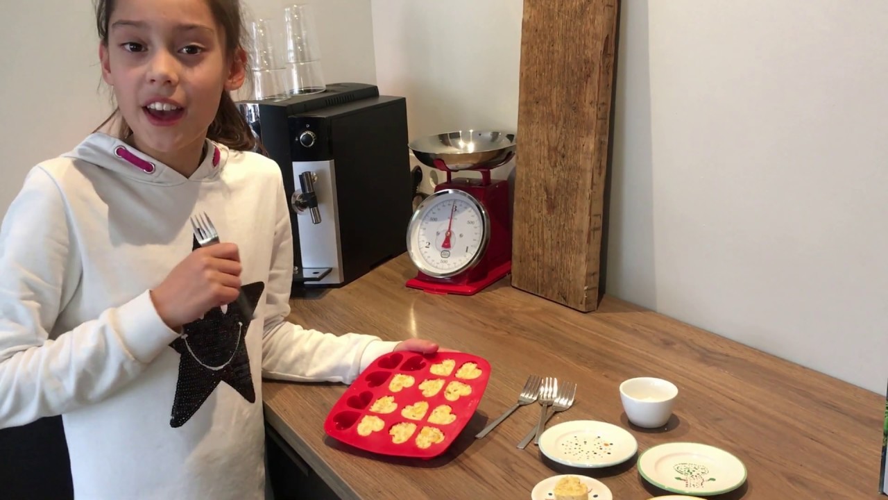 Mango bonbonnetjes maken. Weinig ingrediënten maar heerlijk gezond snoepen!