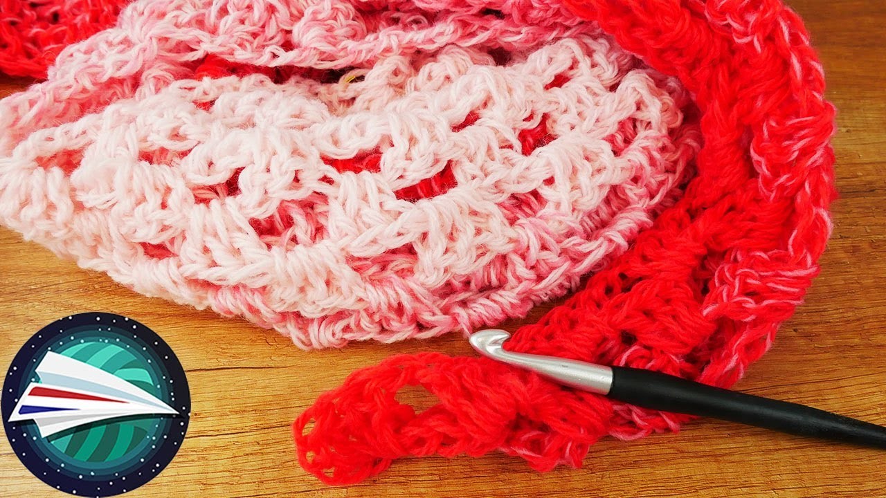 Driehoekige sjaal gemaakt van een bolletje wol | Geweldig kantpatroon | voor beginners