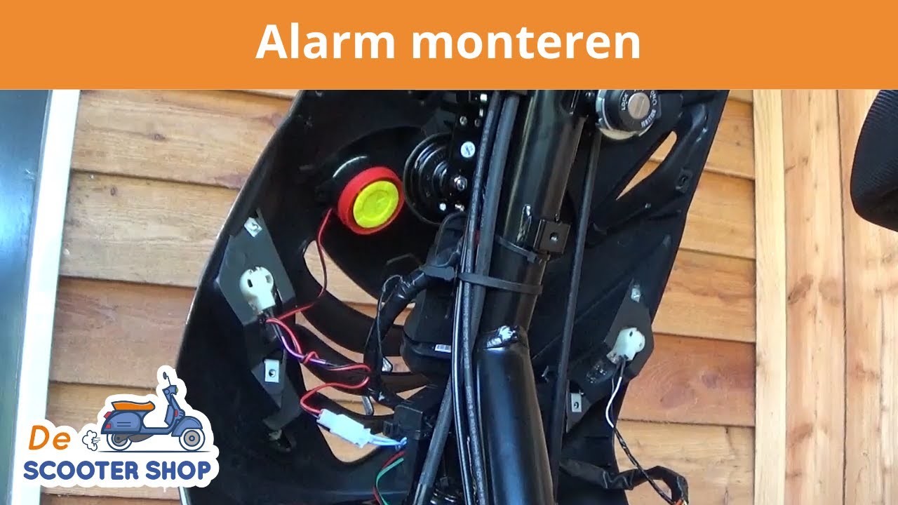 Alarm monteren in een Piaggio Zip | Montagevideo - De Scooter Shop