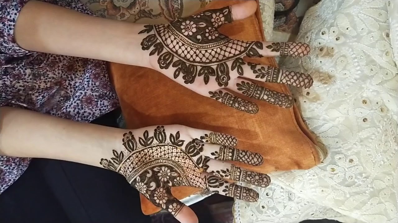 Mehndi artist in lucknow|Mehndi|Mehndi designs| new mehndi design | mehandi ki design||#shortvideo