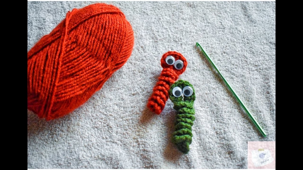 Wiggle Worm|5 min crochet| Beginners Crochet| Crochet keychain|Simple Keychain| Wiggle worm keychain